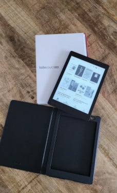 Kobo Aura One eReader
