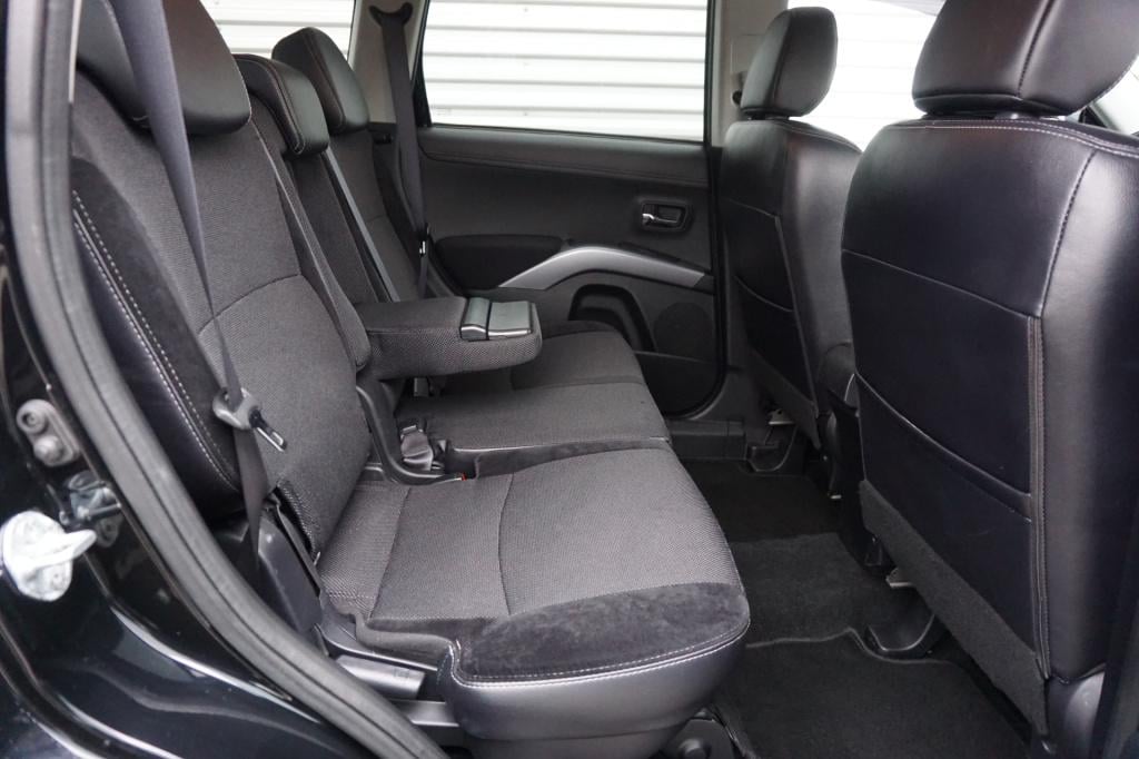 Mitsubishi Outlander 2.0 intro edition automaat - airco / carplay / cruise 