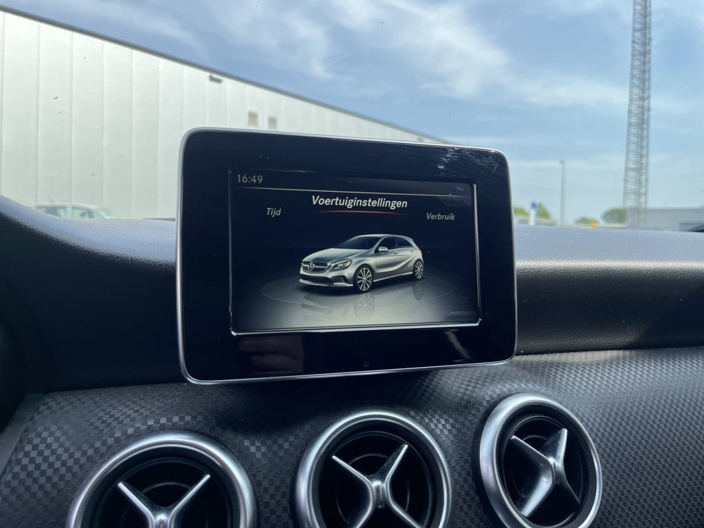 Mercedes-Benz A-Klasse 160 amg night edition