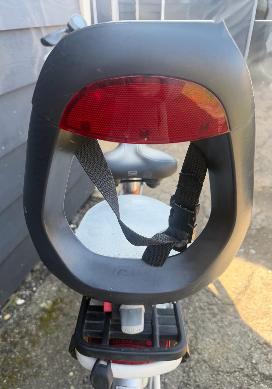 Fietsstoeltje Yepp achterzitje met voetsteunen