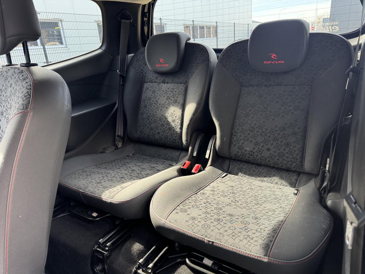 Renault Twingo 1.2 16V 3DRS 2010 Zwart Airco Apk Nap