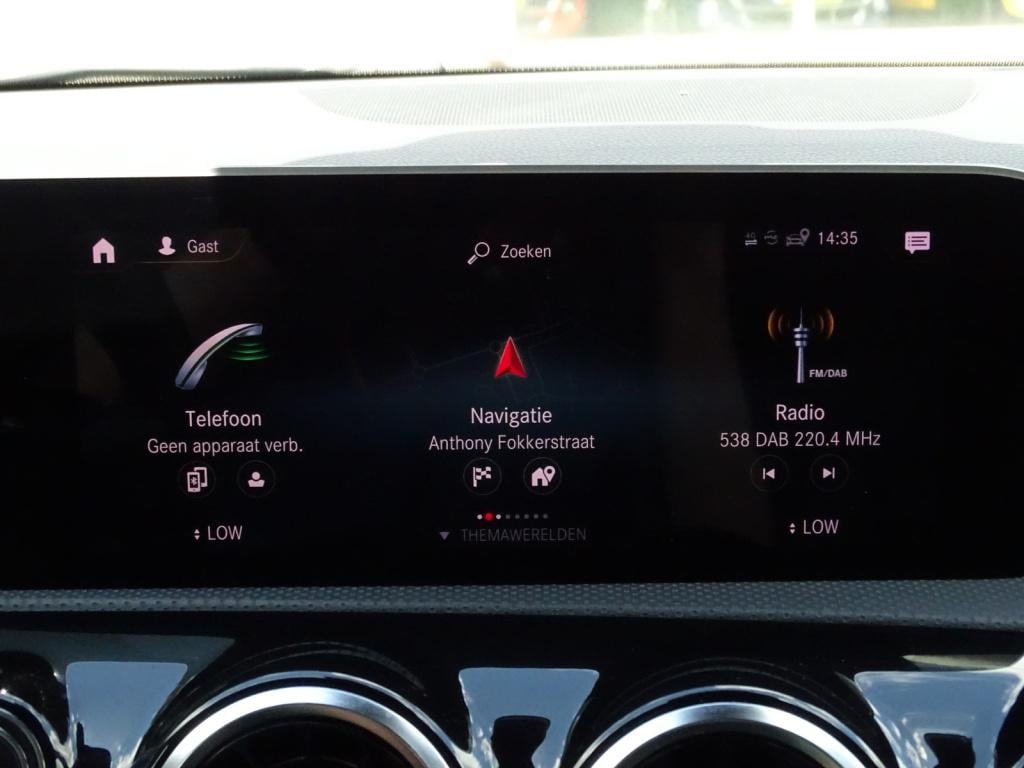 Mercedes-Benz A-Klasse 180 business solution amg | pano | widescreen