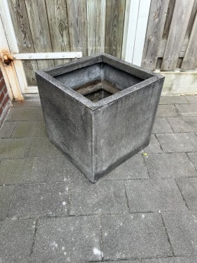 Polyester plantenbak