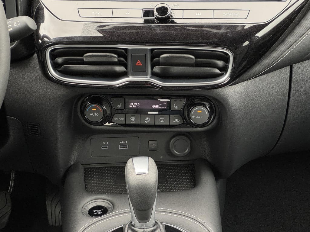 Nissan Juke 1.6 hybrid tekna sound + cold pack