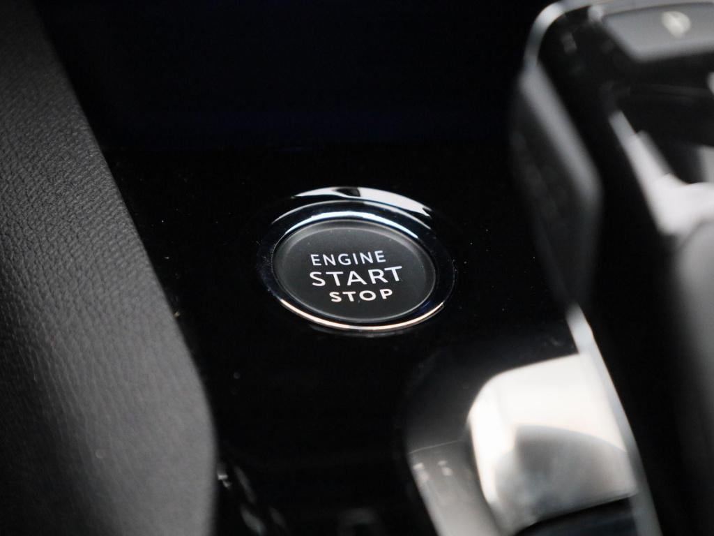 Peugeot 3008 1.6 hybrid 225 allure | automaat | half-leder | navigatie | vi
