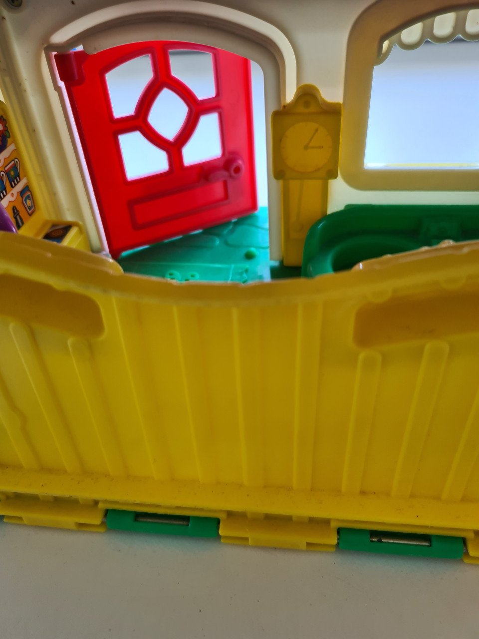 Fischer Price Little People huis met 6 geluiden.
