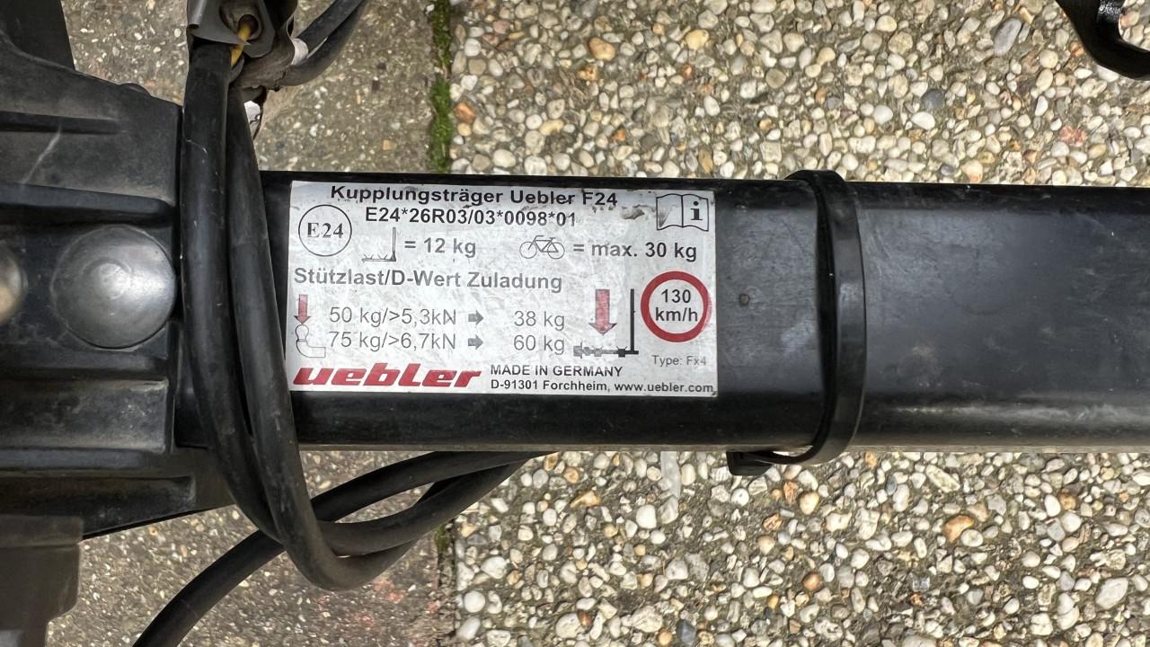 Uebler F24 fietsendrager / trekhaak montage voor 2 elektrische fietsen