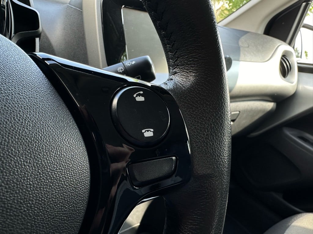 Toyota Aygo 1.0 vvt-i x-play // musketier sport pakket // uniek! //