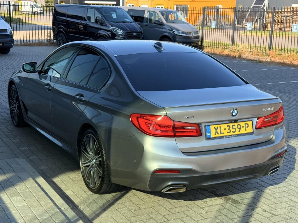BMW 5 Serie 540i xdrive high executive m-sport | acc | leder | harman / kar
