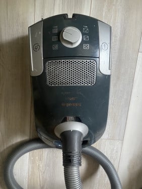 Miele Stofzuiger S4212