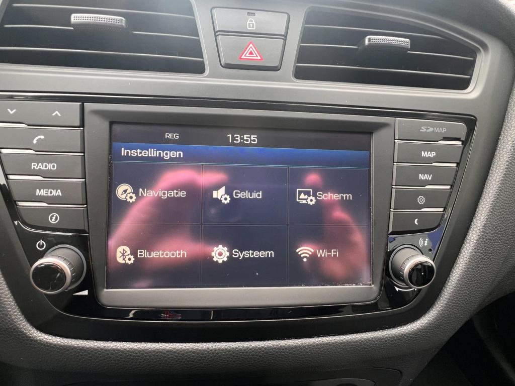 Hyundai I 20 1.0 t-gdi comfort, camera, navigatie, trekhaak enz...