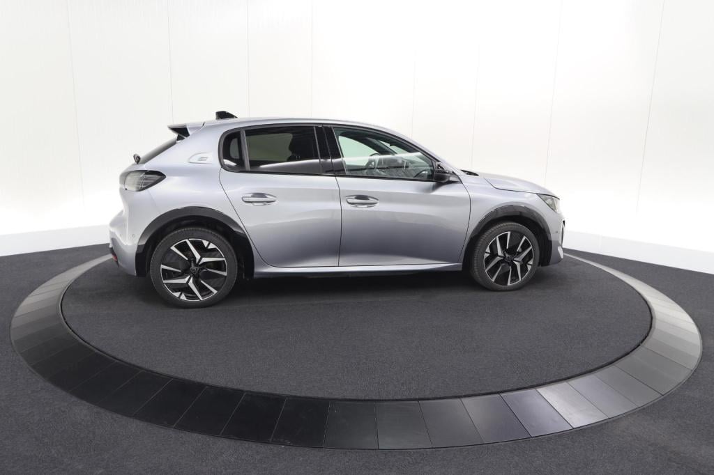 Peugeot 208 ev gt 54 kwh | 95,7% soh | 11 kw lader | 360 camera | alcantara