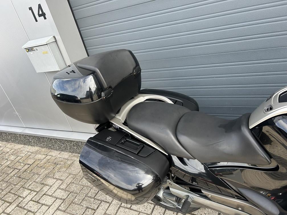 BMW R1200RT uit 2013 met 70dkm, 1e eig, full option, rijklaar mee €5250,-