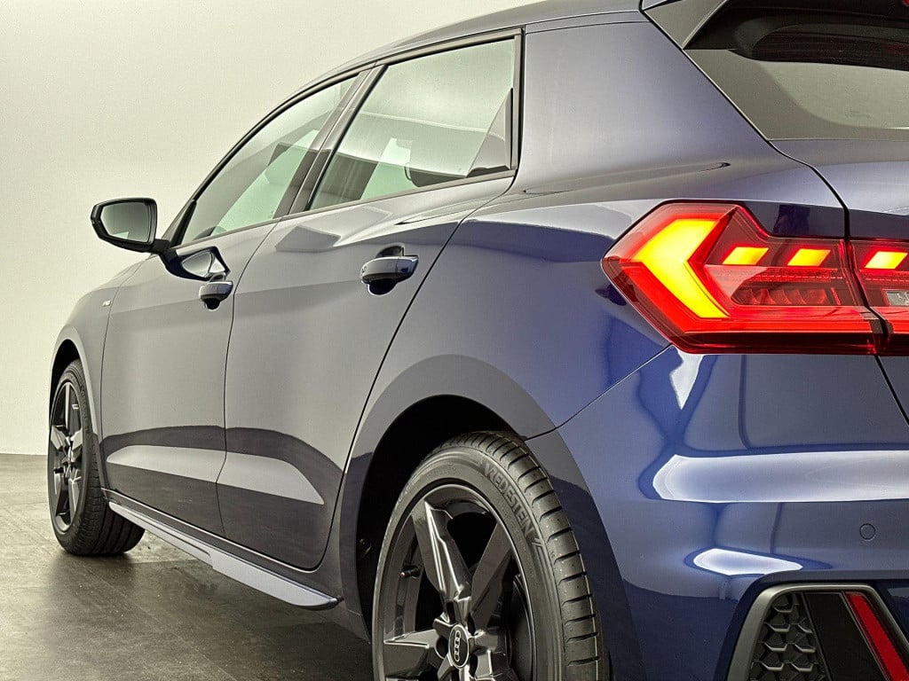 Audi A1 Sportback s edition 25 tfsi 70 kw / 95 pk sportback 5 versn.