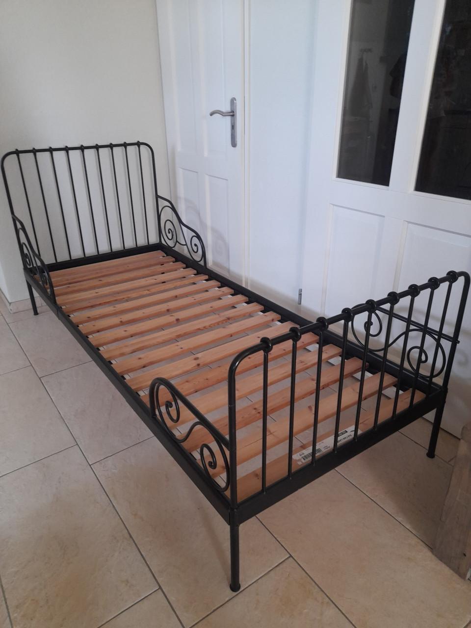 Meegroei bed  80 x 200 met matras (in goede nette staat )