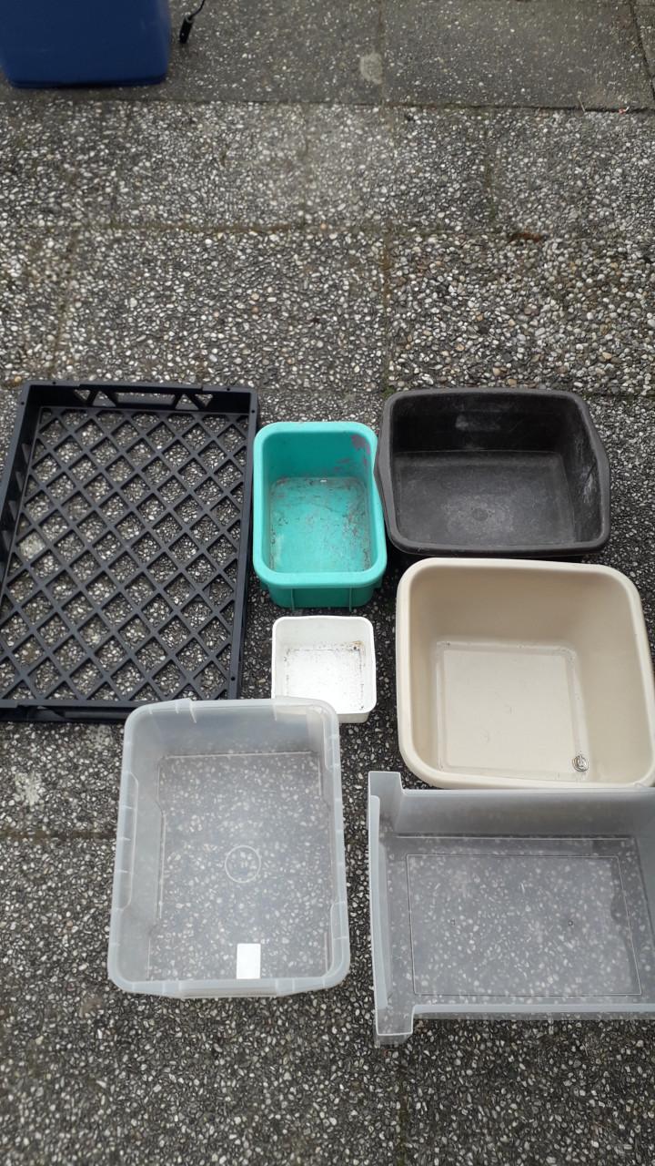 Partij kunststofspullen