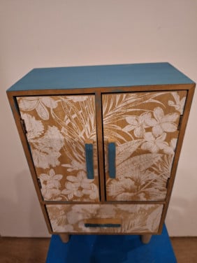 Decoratief minikastje