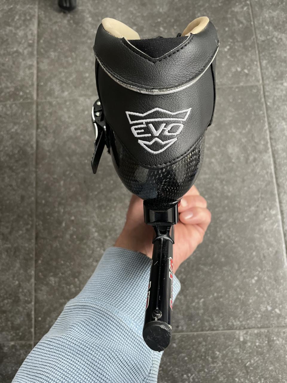 Evo Xenon maat 43 met Raps V8 klapschaats