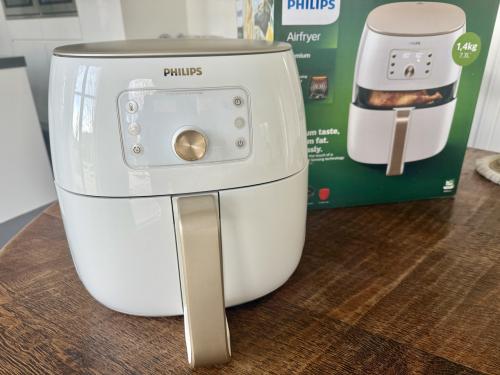 Philips Premium Airfryer wit/goud XXL