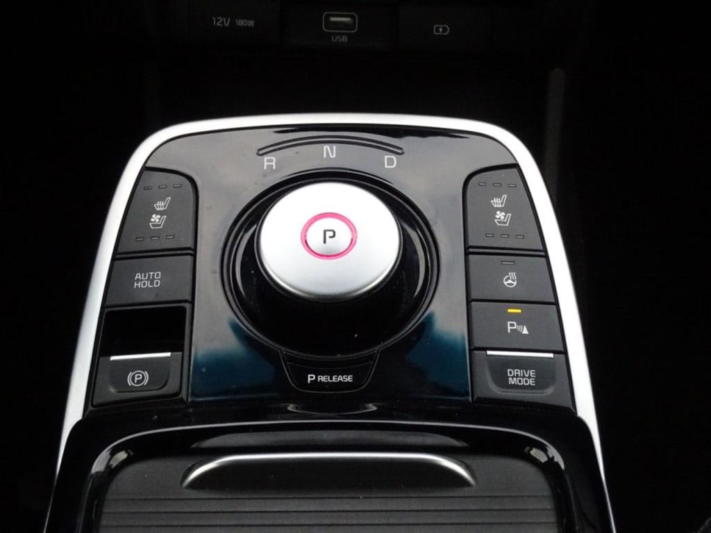 Kia E-niro executiveline 64 kwh incl btw | led | stoelkoeling-en verwarming