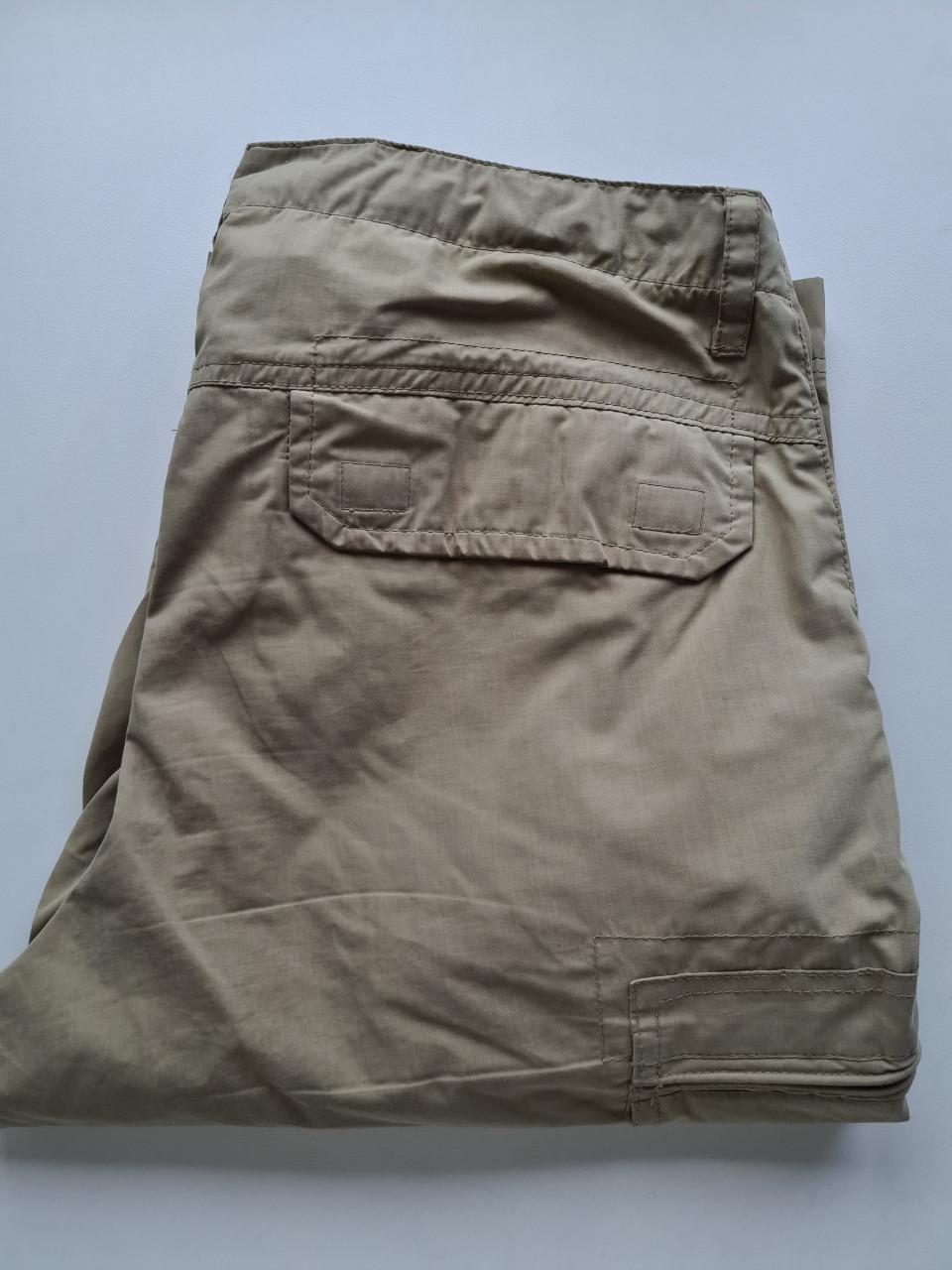 Kaki groene korte broek Maat M-L