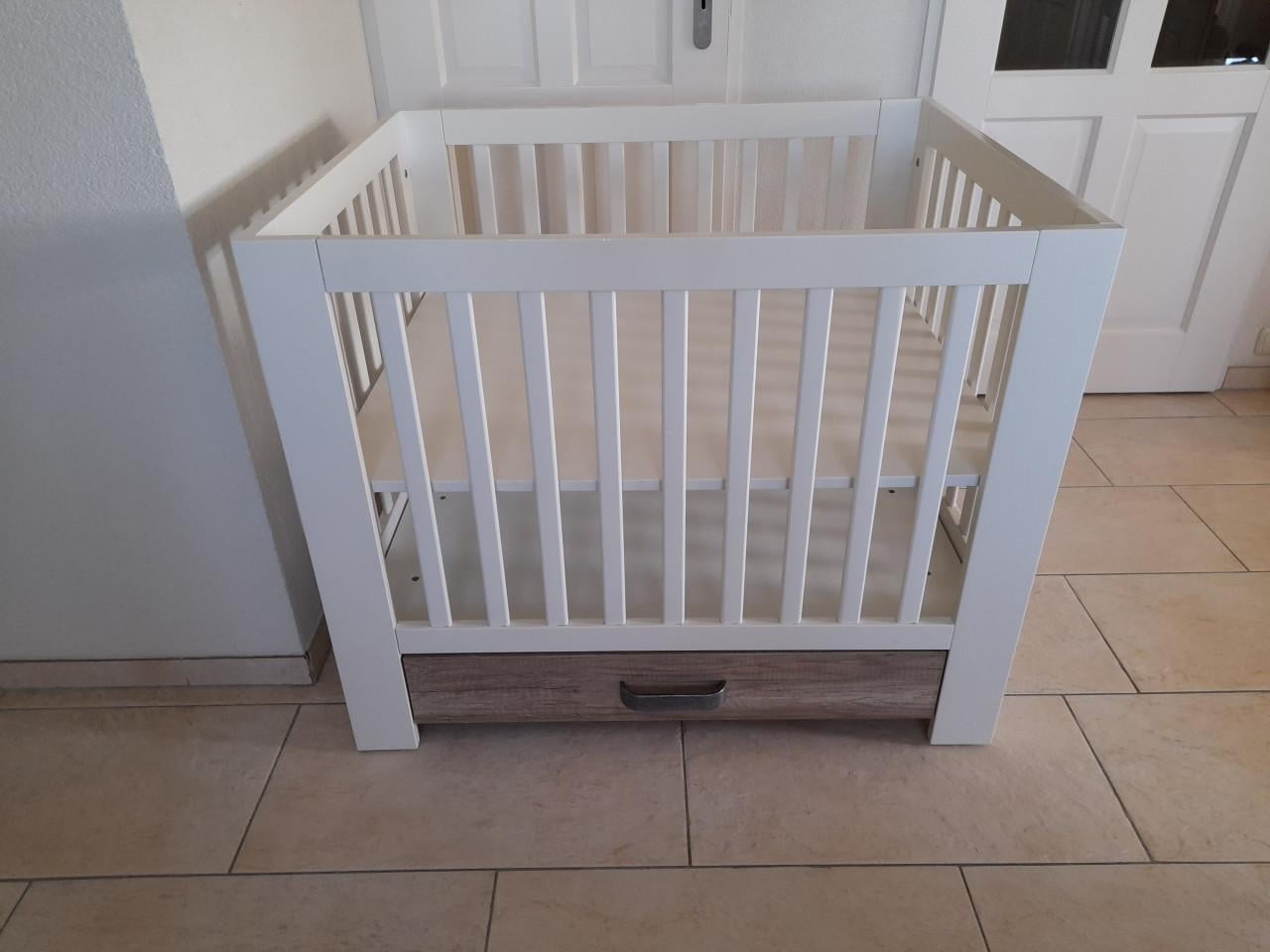 Kidsmill box 85x 105 (in goede nette staat )