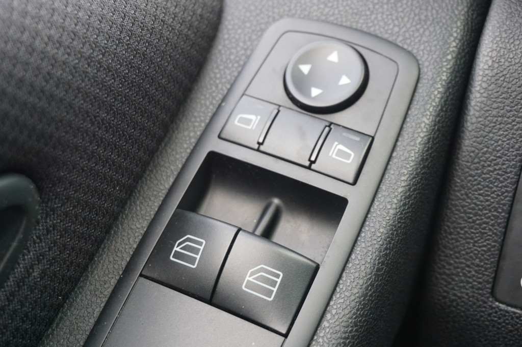 Mercedes-Benz B-Klasse 160 blueefficiency business class airco / cruise / b
