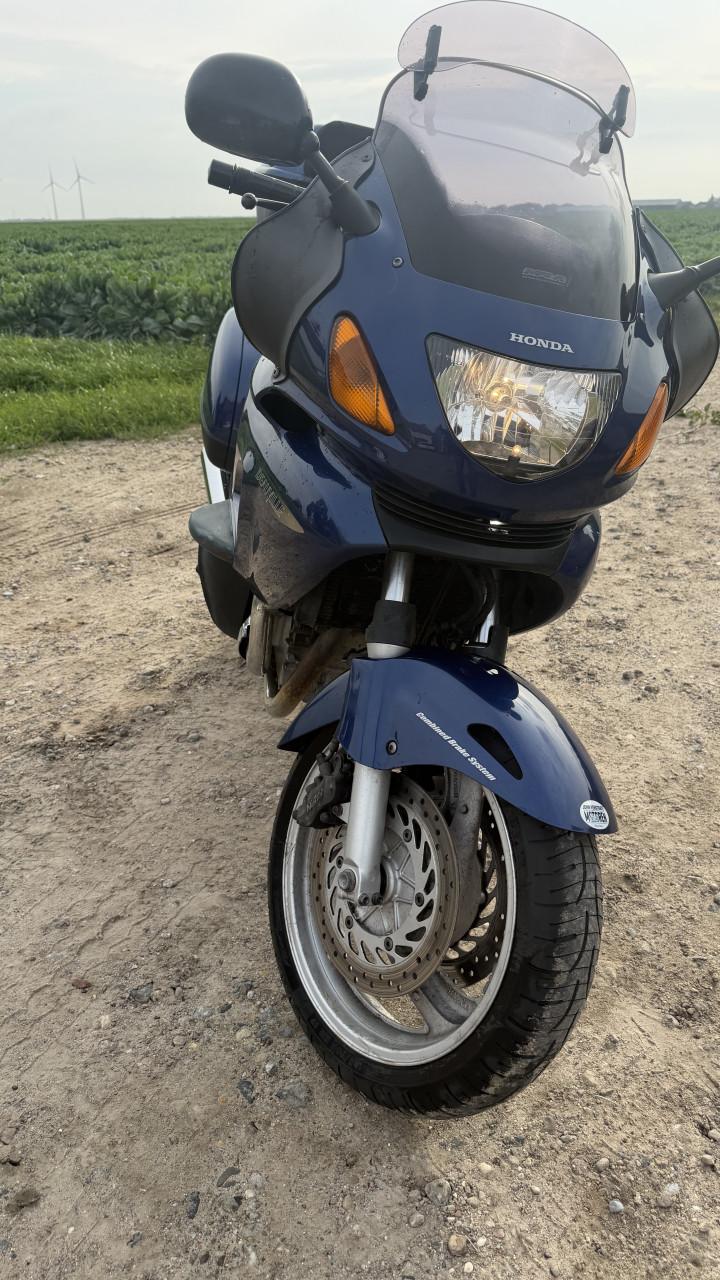 Honda deauville