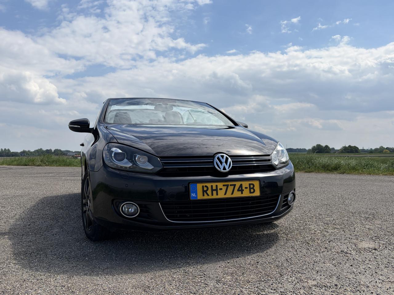 Volkswagen Golf 1.4 TSI CABRIO  160PK 7-DSG 2011 Zwart met achteruitrijcam.