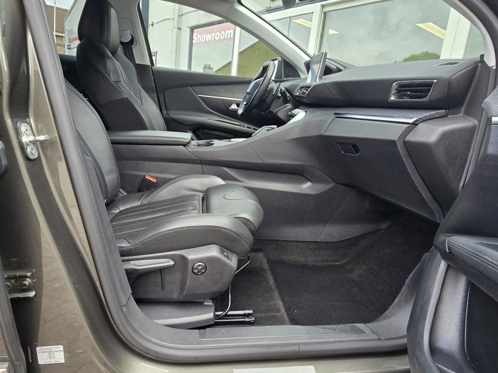 Peugeot 3008 1.2 puretech allure