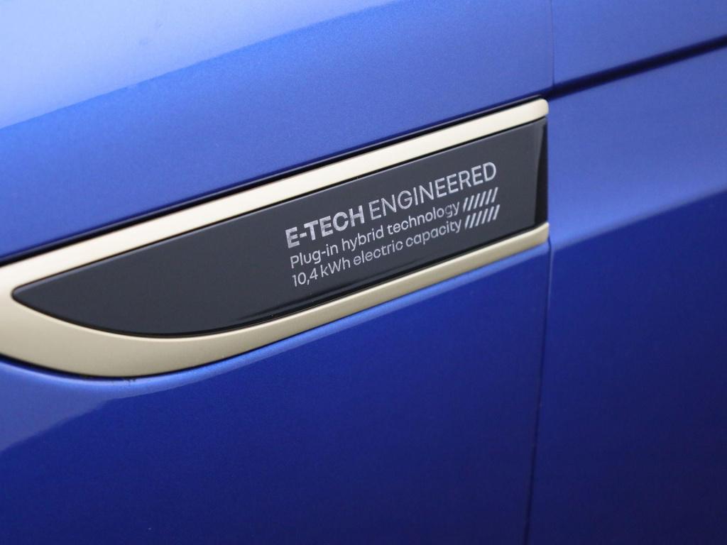 Renault Megane E-tech estate 1.6 plug-in hybrid 160 e-tech engineered | phe