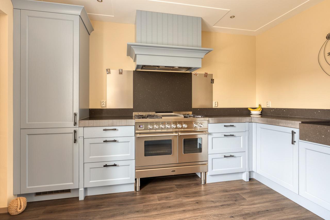 Vrijstaande woning in Biervliet te koop