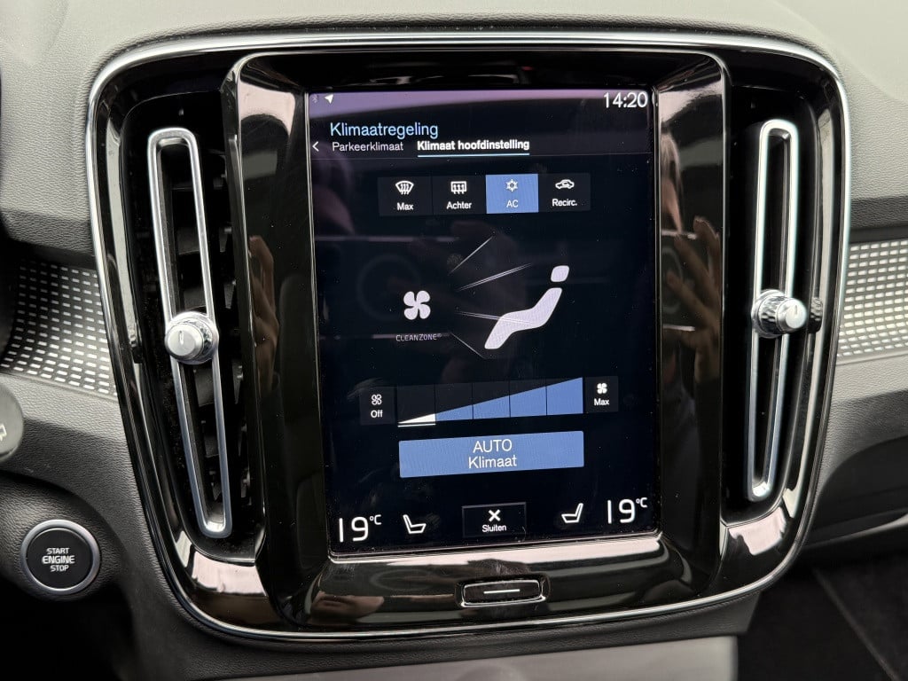 Volvo XC40 t4 211pk recharge ultimate dark | panodak| adap.cruise| leder| c