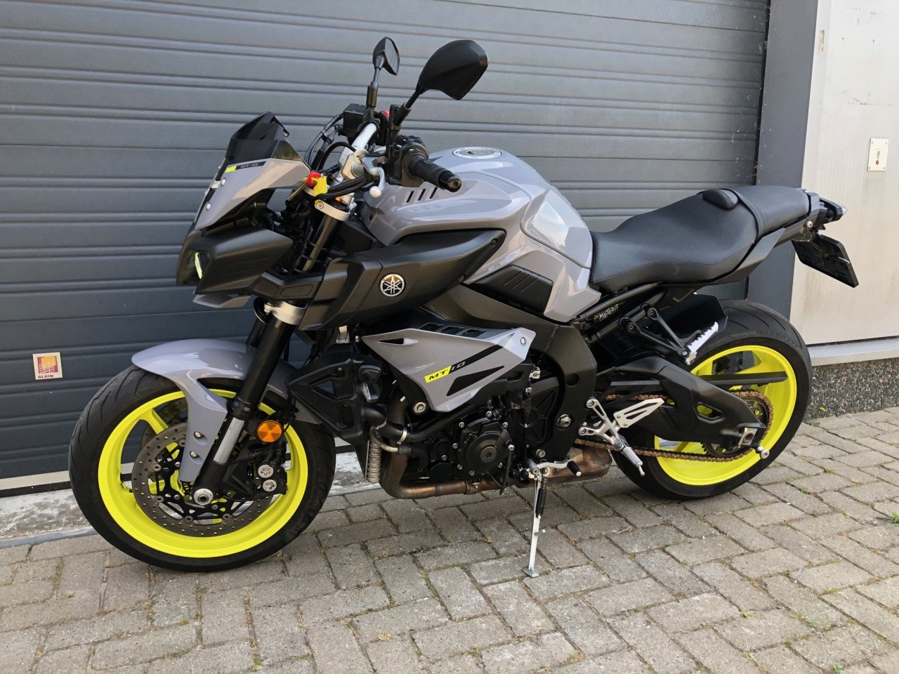 Yamaha MT10 ABS '16, 32dkm, cruisecontrol, shift-assist etc, rijklaar €8950