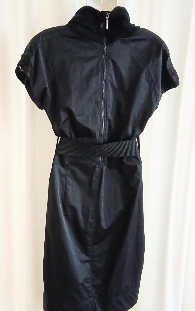 Aparte prachtige zwarte jurk merk Airfield . Maat 38