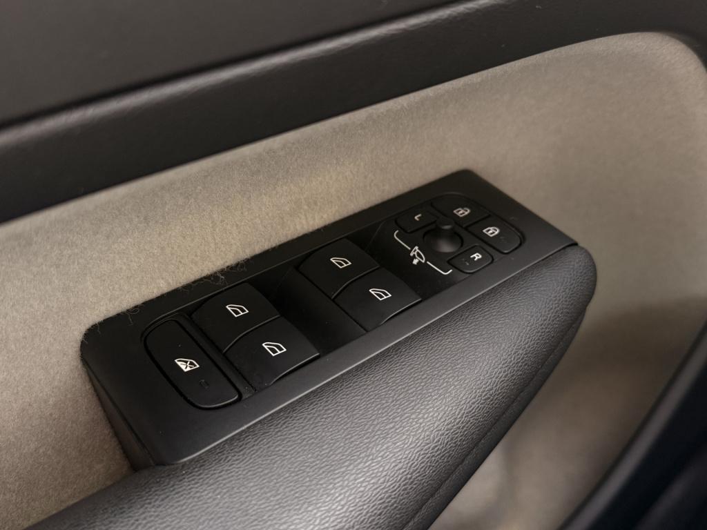 Volvo XC40 1.5 t3 | pano | navi | acc | achteruitrijcamera | stoelverwarmin