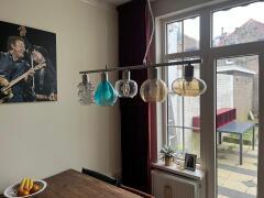 Leuke gekleurde lamp voor boven eettafel