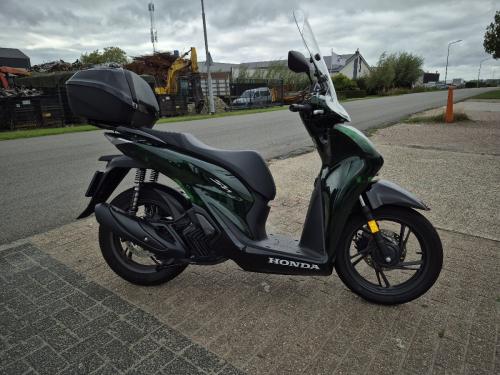 Honda SH125 Motorscooter uit 2024