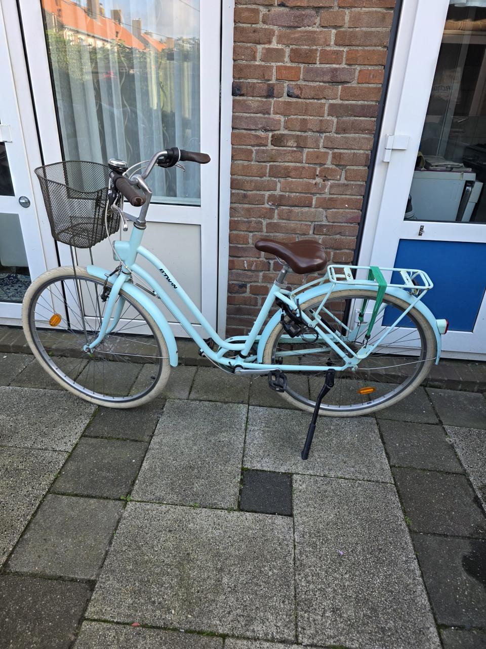 Meisjes-dames fiets 28inch-6 versnellingen- Fr.maat 46cm-merk BTWIN