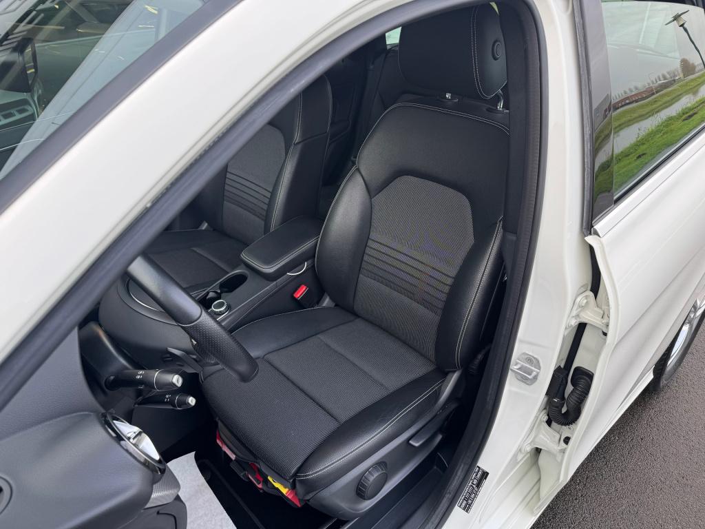 Mercedes-Benz B-Klasse 180 ambition urban automaat , apple-carplay , afneem