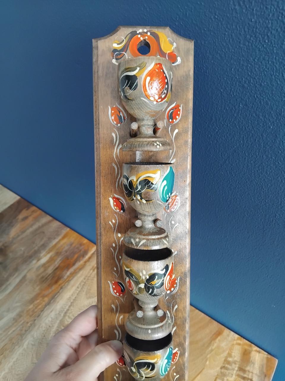 Vintage 6x Eierdopjes met wandhouder Hout