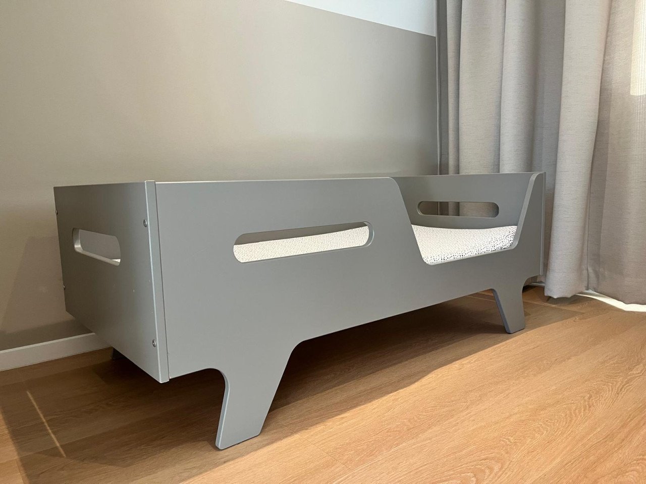 Peuterbed Petite Amélie Colombe grijs 140x70 cm €60