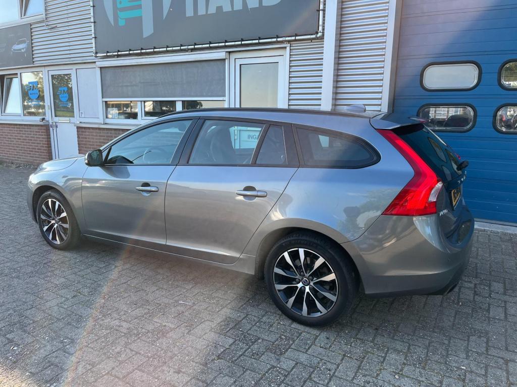Volvo V60 1.5 t3 polar+ dynamic | orig. nl | leder | trekhaak