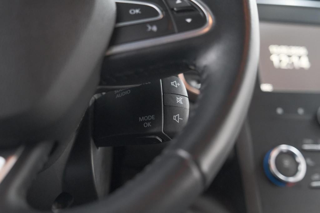 Renault Megane tce 110 limited | apple carplay | parkeersensoren | cruise c