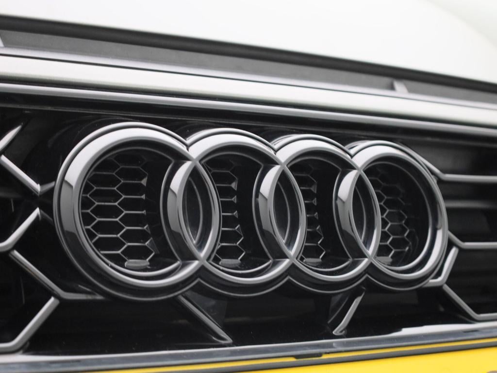 Audi A4 limousine 35 tfsi s edition competition | automaat | virtual cockpi