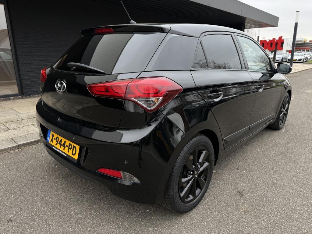 Hyundai I 20 1.2 hp i-motion comfort // black edition //