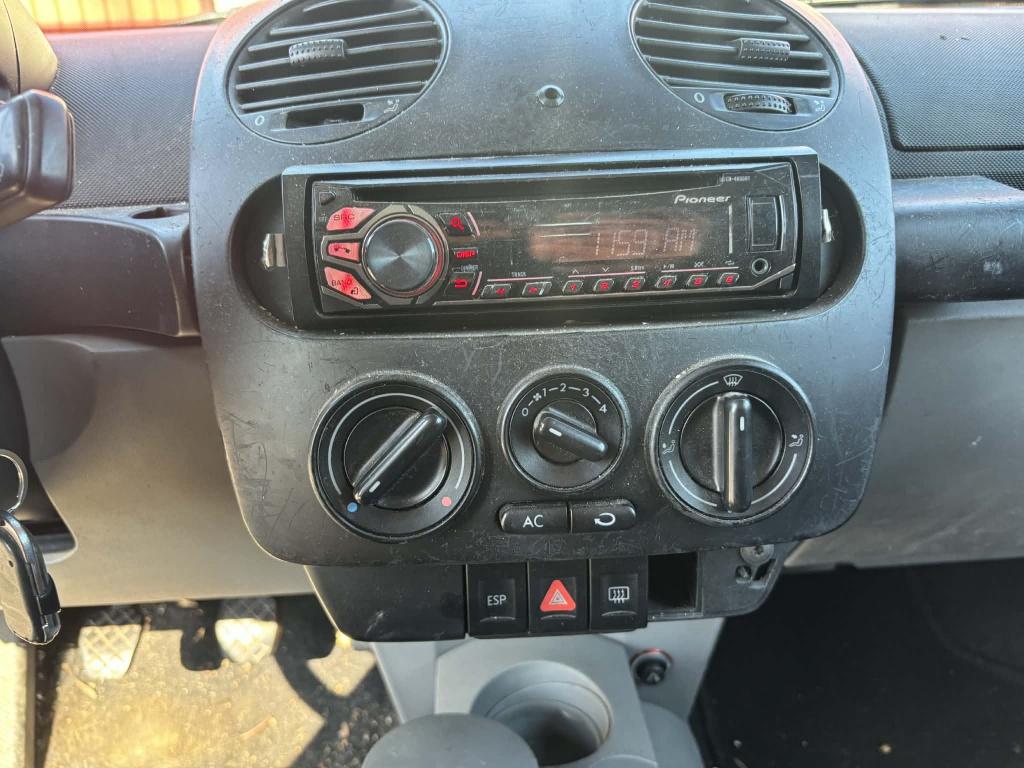 Volkswagen New Beetle 2.0 highline