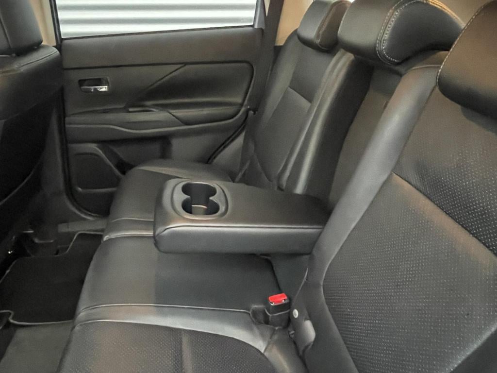 Mitsubishi Outlander 2.0 phev instyle | nieuwe batterij |