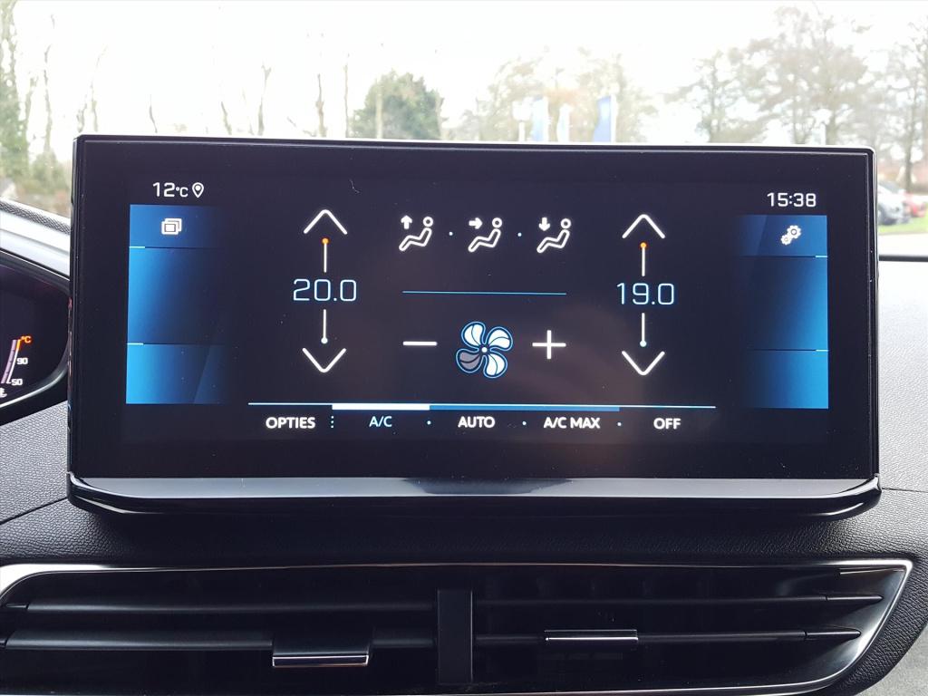 Peugeot 3008 gt 1.2-130pk automaat/eat8 navigatie| trekhaak | apple carplay