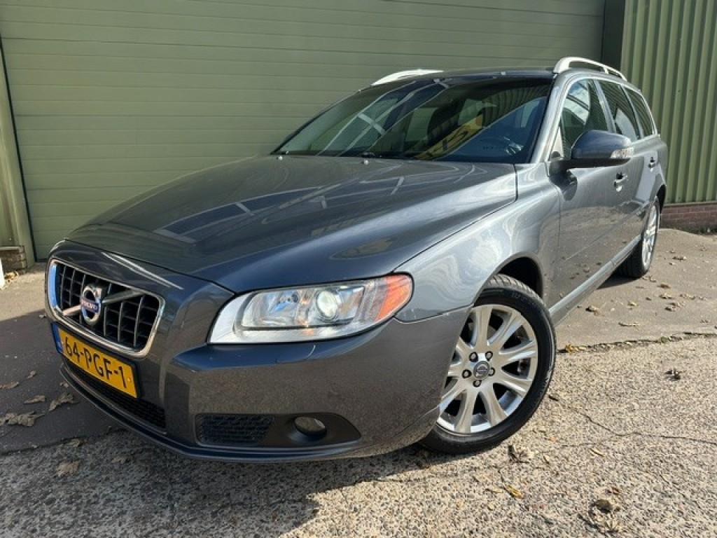 Volvo V70 1.6 t4 summum navi trekhaak